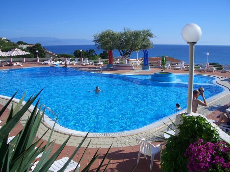 Residence Villaggio Smedile Capo Vaticano Exterior photo